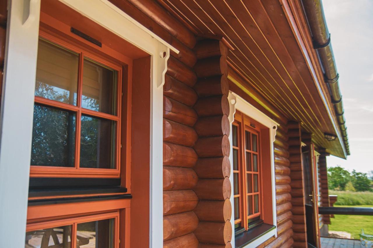 Tomatin - Luxury Two Bedroom Log Cabin With Hot Tub Berwick Upon Tweed Esterno foto