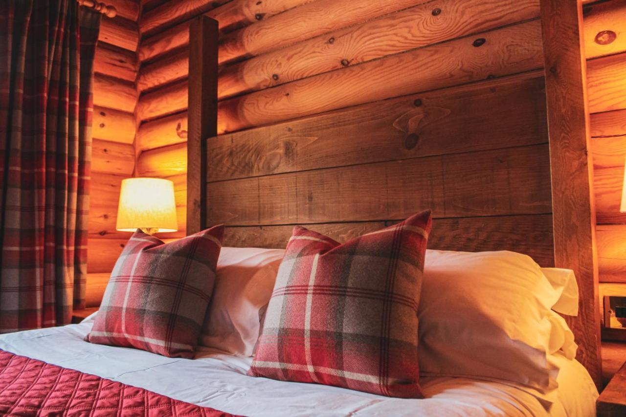 Tomatin - Luxury Two Bedroom Log Cabin With Hot Tub Berwick Upon Tweed Esterno foto