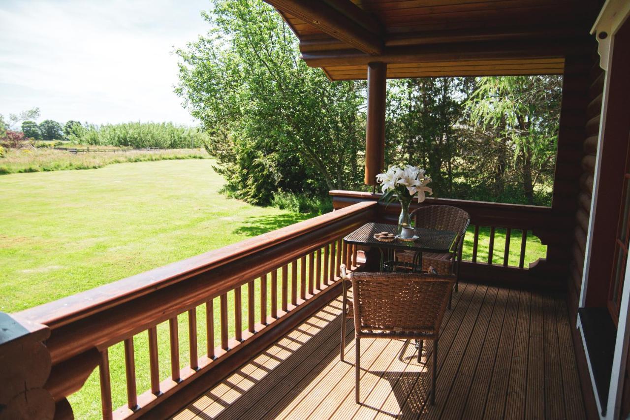 Tomatin - Luxury Two Bedroom Log Cabin With Hot Tub Berwick Upon Tweed Esterno foto